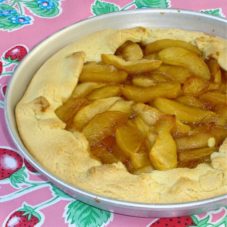 Cakes in the city: Tarte aux pommes caramélisées