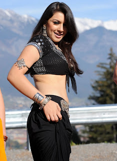 Hansika in black trade spicy