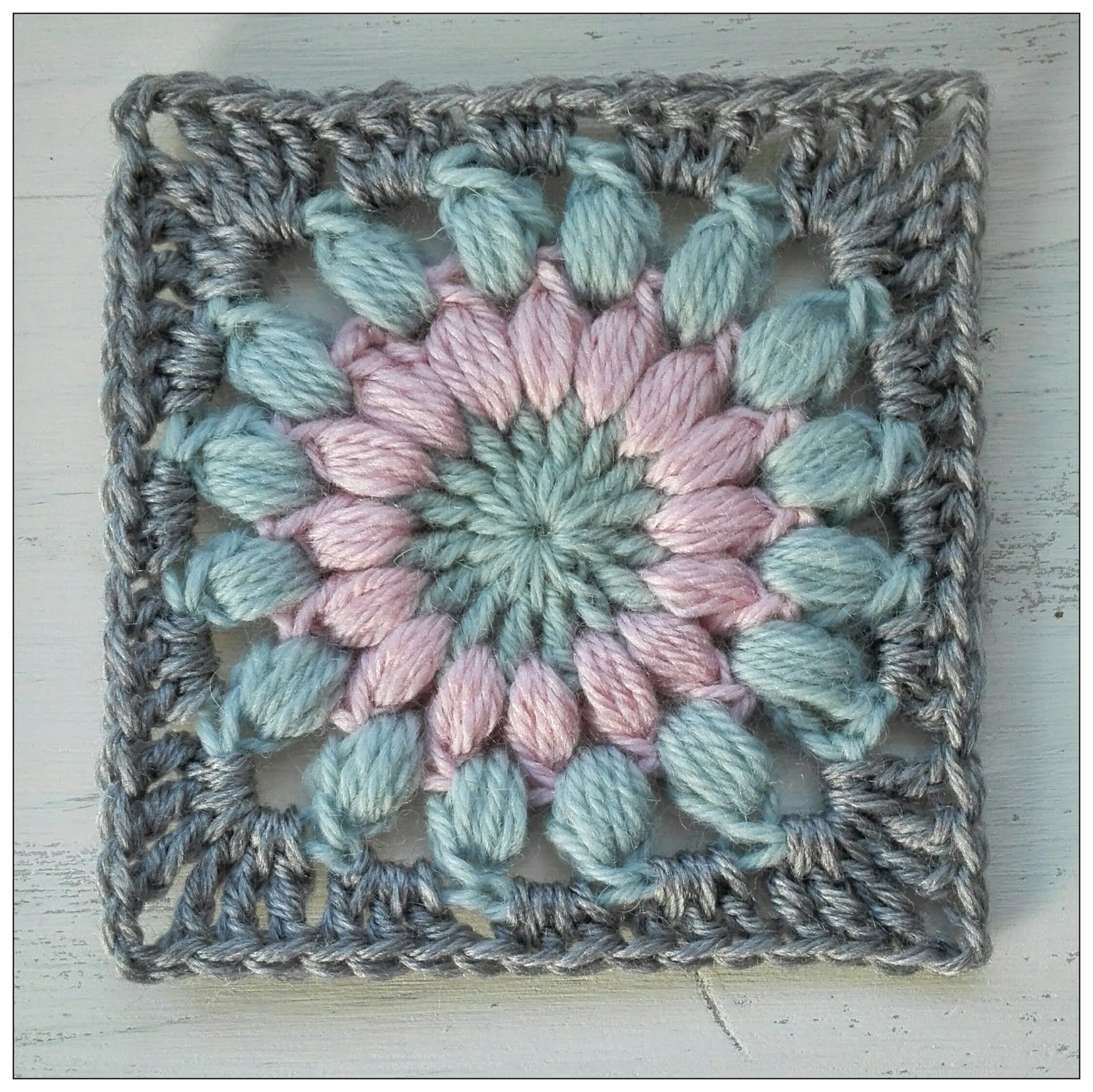 Circlepuff Square crochet pattern
