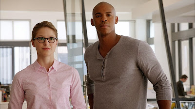 Melissa Benoist and Mehcad Brooks in the Supergirl TV Series