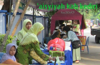 Milad 'AISYIYAH ke 98 Kabupaten Kediri, Bazar Murah oleh Pimpinan Daerah 'Aisyiyah Kabupaten Kediri