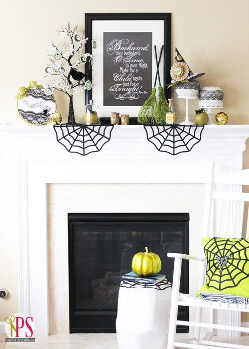 halloween mantel