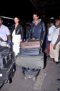 Arjun Rampal spotted at airport to leaving for Cannes-2012