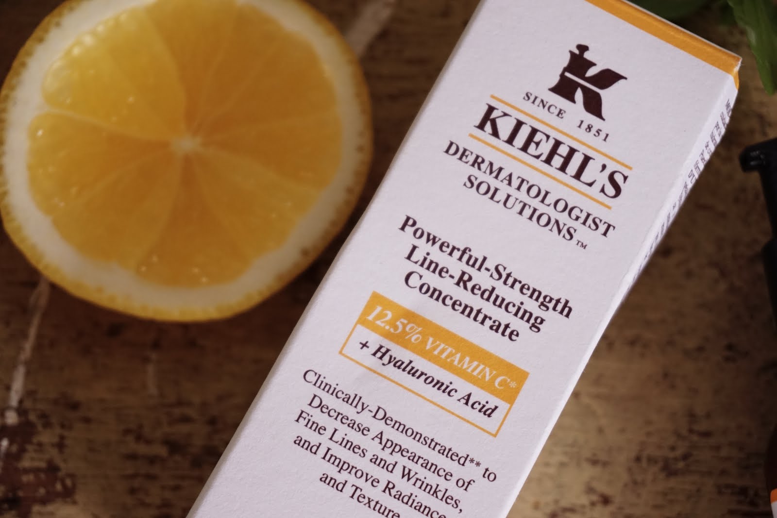 [Review] Kiehl's PowerfulStrength LineReducing Concentrate 12.5 Vitamin C Stevie Wong