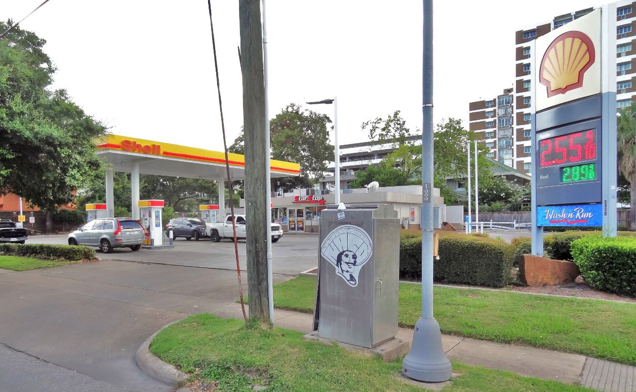 Houston Streetwise There goes the Shell Gas Station Demo on Richmond