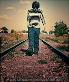 10نصائح لكي تصبح فاشلاً - رجل وحيد قضيب القطار سكك حديد رجل الحب sad man love - lonely man train 