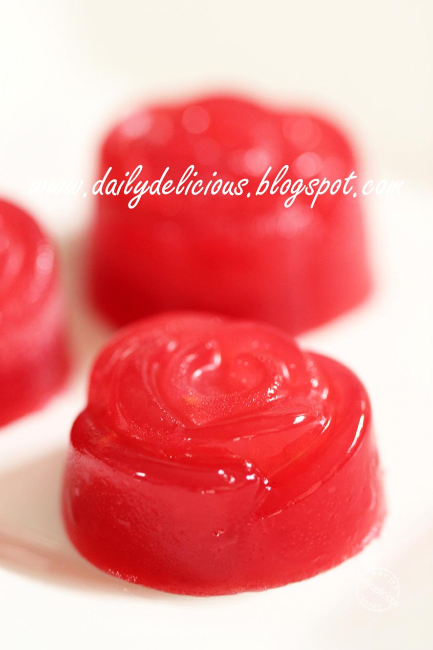 dailydelicious Berry Vodka jelly Lovely simple sweet.