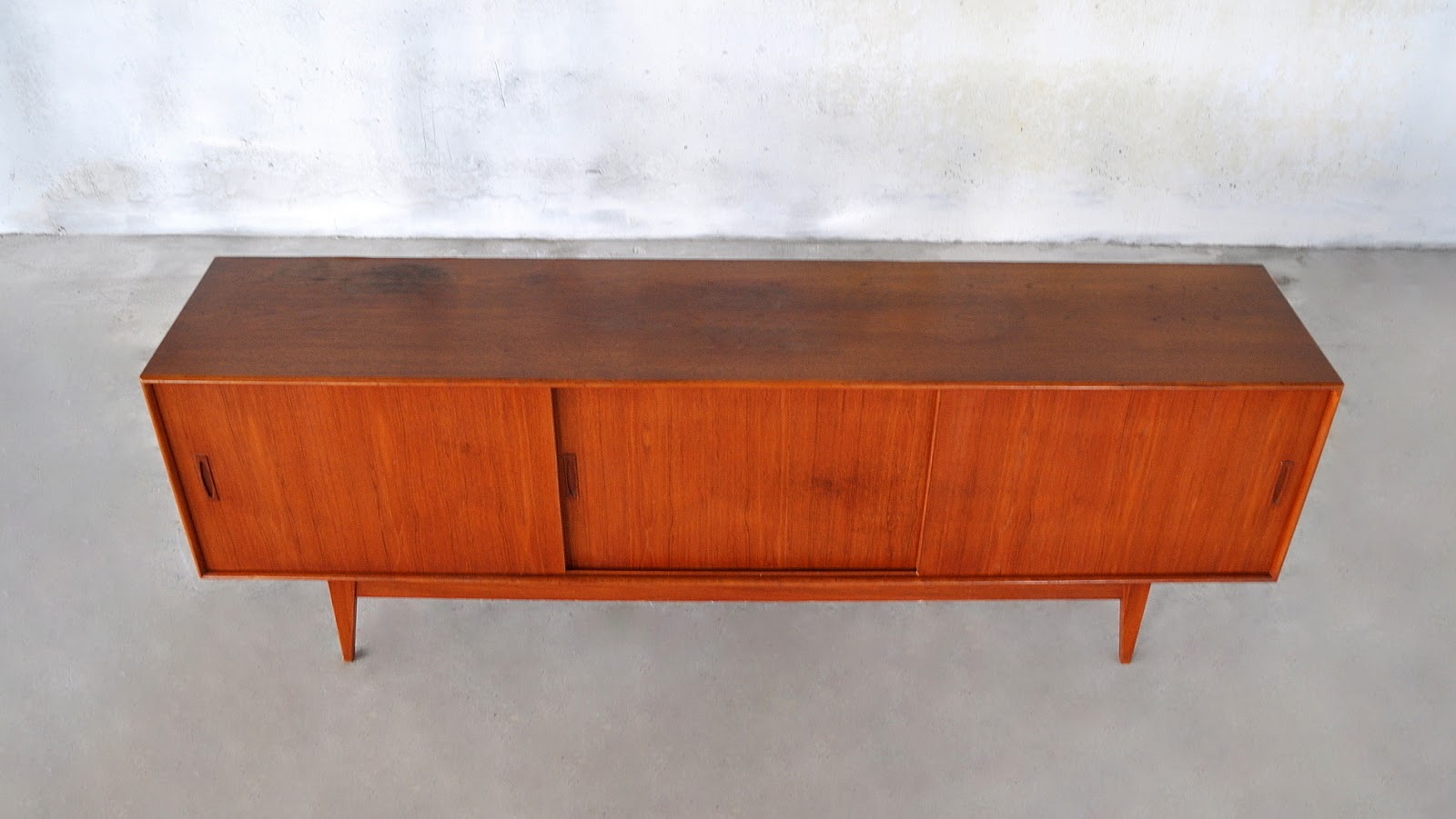 SELECT MODERN Danish Modern Teak Credenza, Bar, Sideboard or Buffet