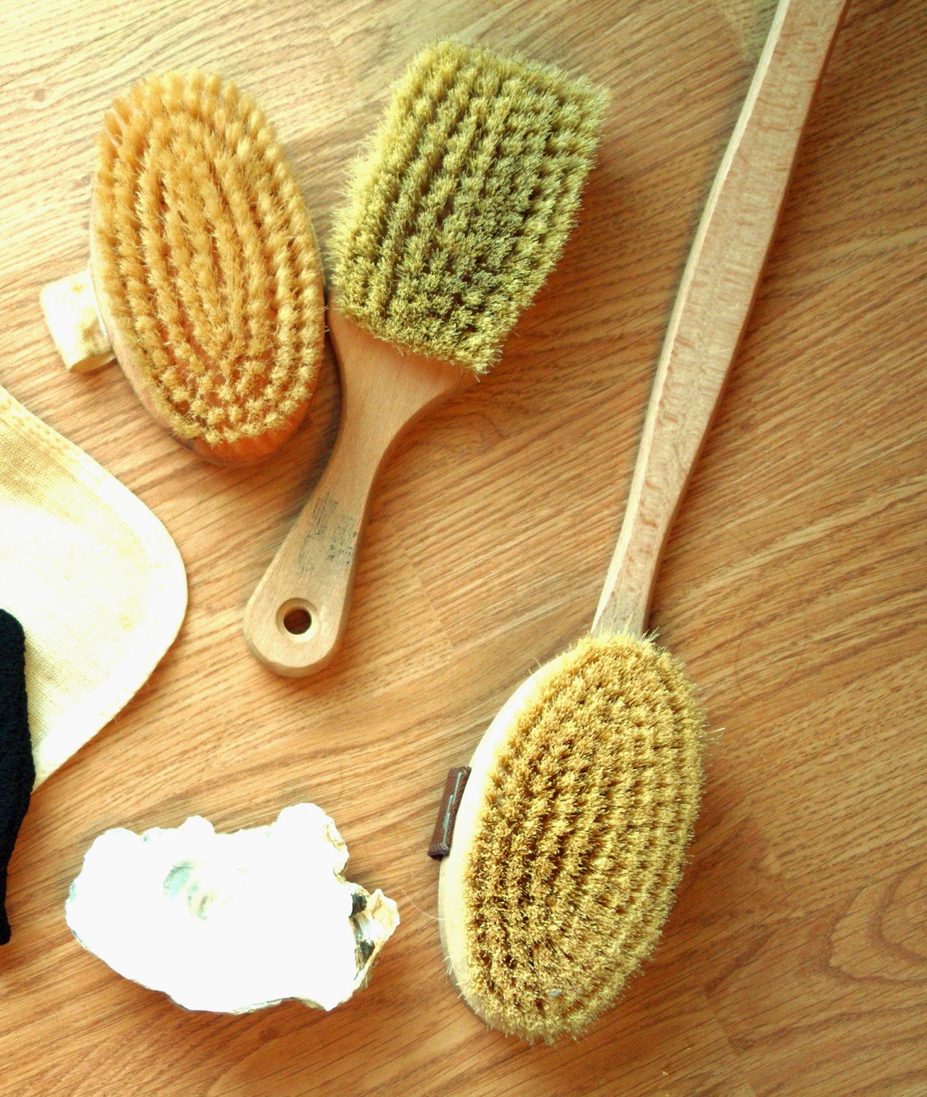 Why You Should Try Dry Brushing Venusian*Glow