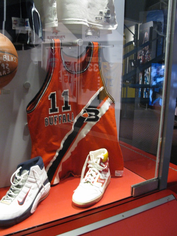 Murph�s Roadtrips NAISMITH MEMORIAL BASKETBALL HALL OF FAME