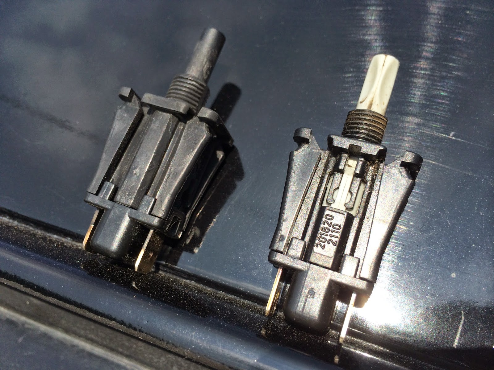 W124 Accessory Trunk Light Switch Mod Artisan