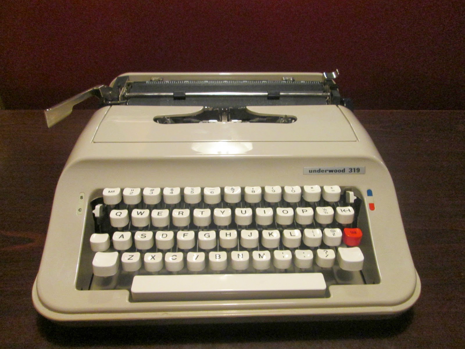 Royal Typewriters 1970s Underwood (Olivetti) 319