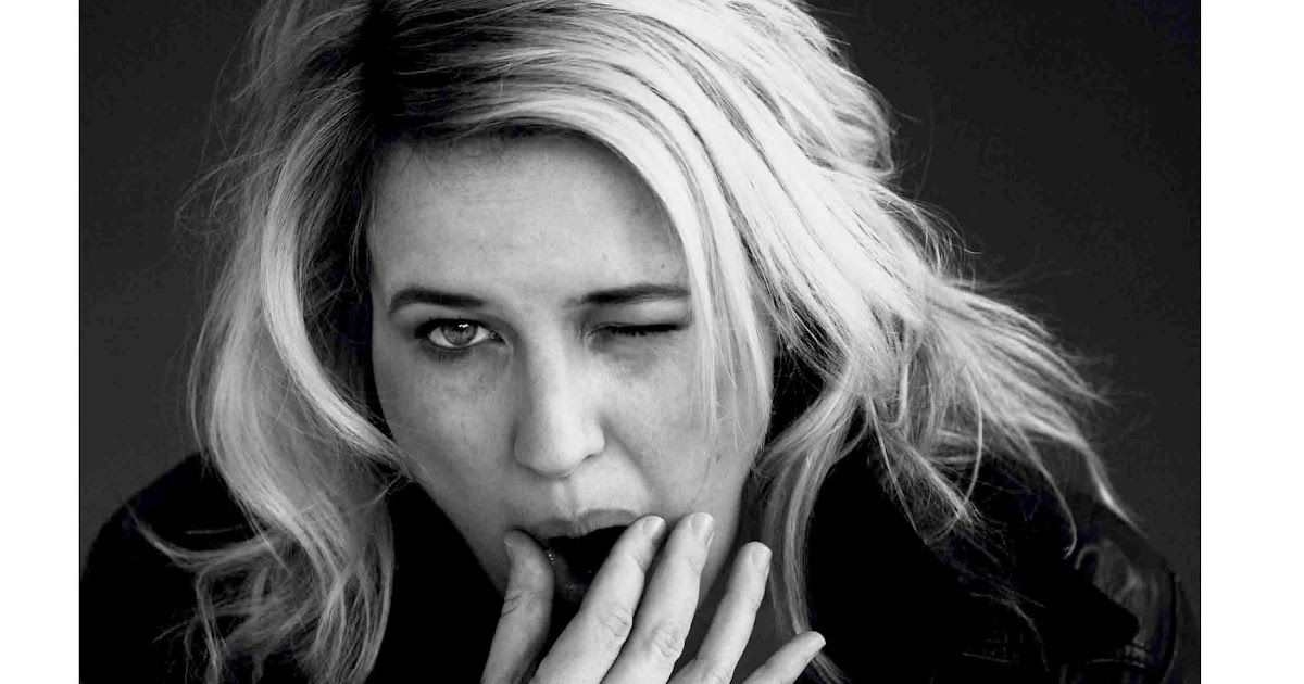 GoXtra News South Africa’s Queen of Rock strips down to perform her