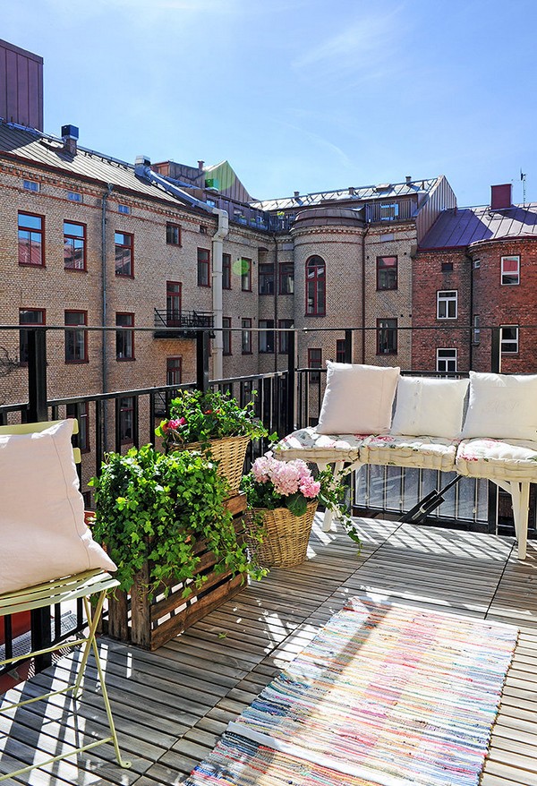 MODERN TWO-ROOM DESIGN APARTMENT IN THE HEART OF STOCKHOLM