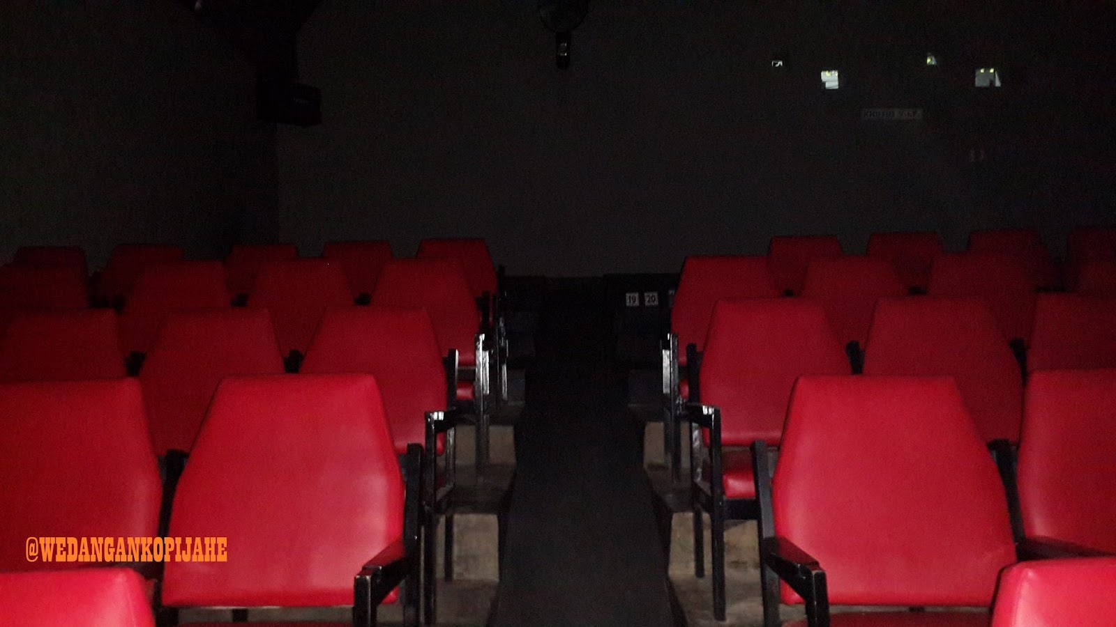 Cineplex Dieng | wedangan kopi jahe dieng cinema jejak bioskop lawas di Cineplex Dieng | wedangan kopi jahe dieng cinema jejak bioskop lawas di