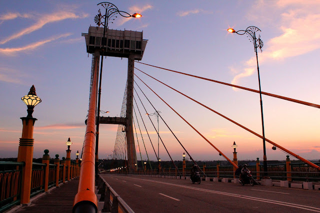 Sore di Jembatan Bridge Indonesia