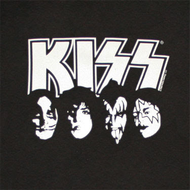 Kiss_Logo_Black_Shirt.jpg
