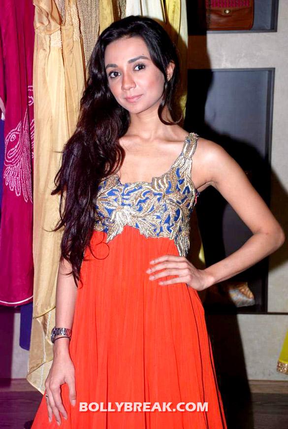 Ira Dubey - (2) - Models & Celebs at Atosa showroom's festive collection preview