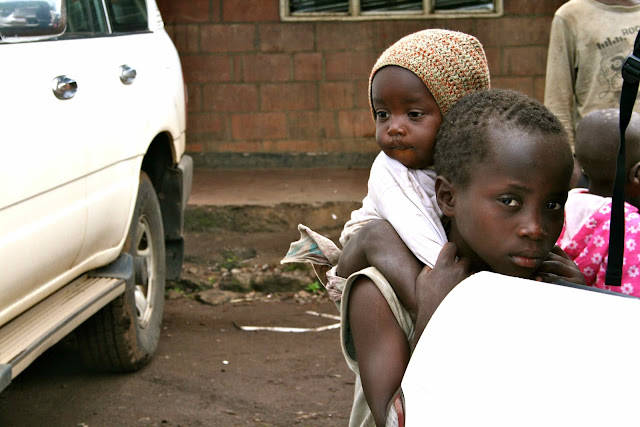 a mother in a refugee camp essay a mother in a refugee camp essay