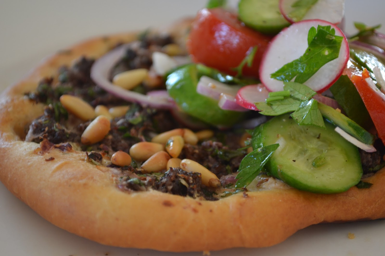 Lekker op het platteland Lahmacun Turkse pizza van Ottolenghi