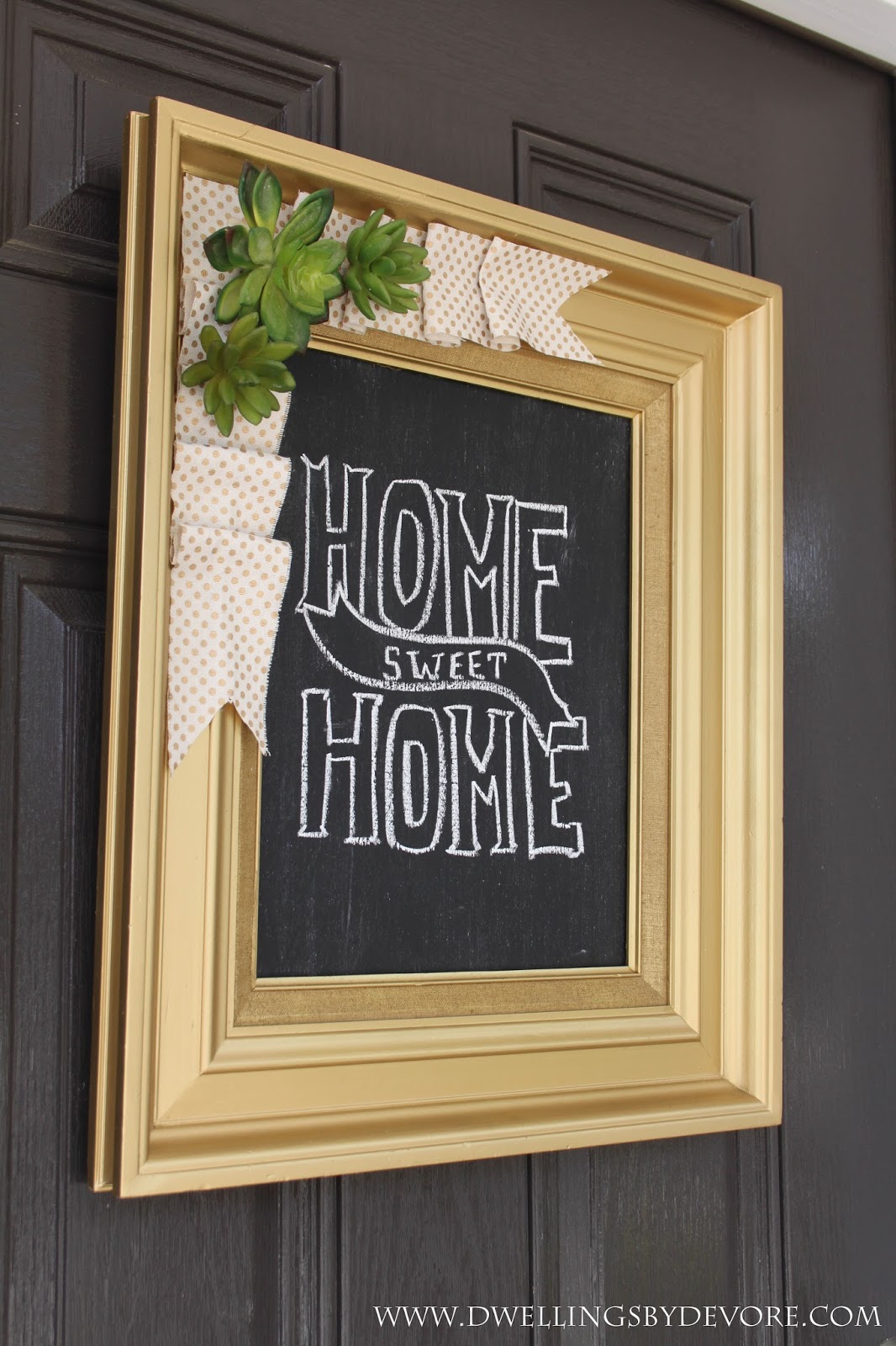 Dwellings By DeVore DIY chalkboard "wreath"