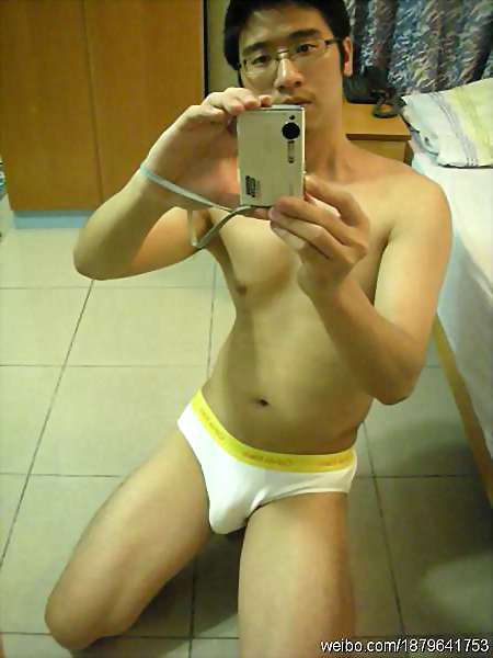 image of naked boys cam