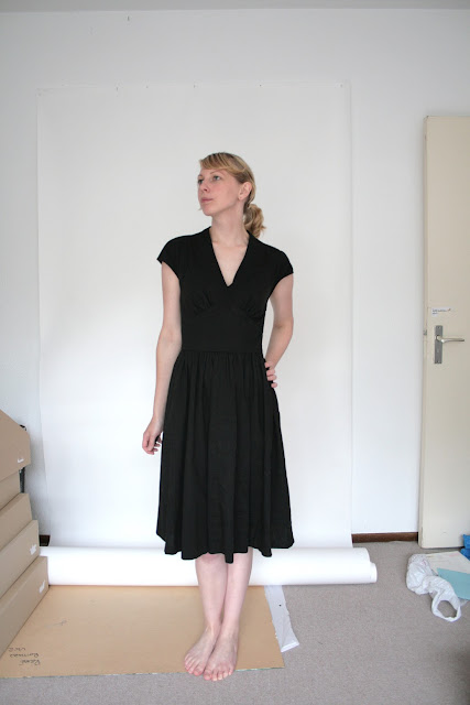 Finished: Butterick 4919, The not so little Black Dress