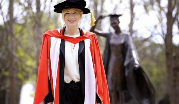 Cate Blanchett received his doctorate for his outstanding contribution to the development of art Cate Blanchett received his doctorate for his outstanding contribution to the development of art