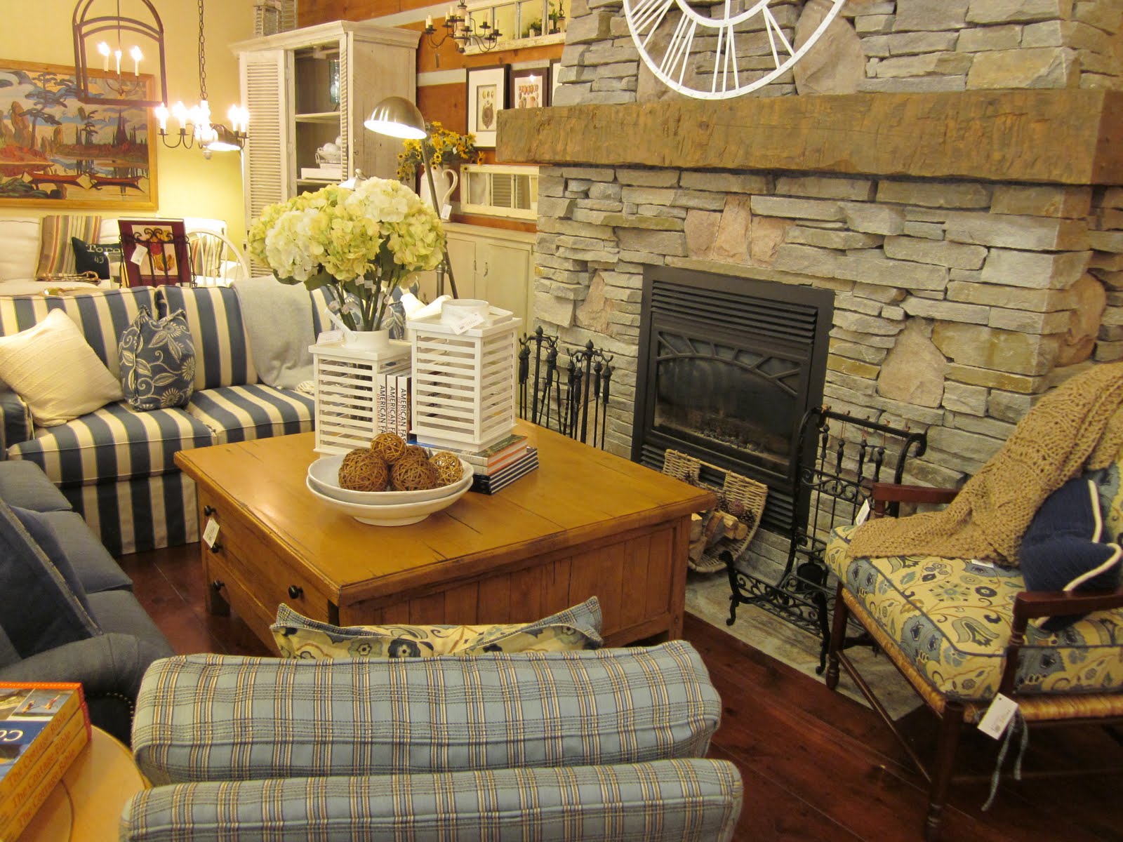 DESIGN SAVVY INTERIORS Muskoka Living Interiors