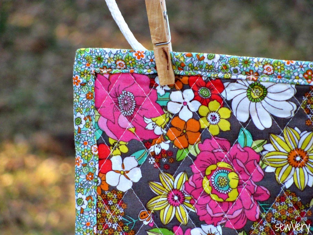 sewVery A sewVery Simple Reversible Placemat Tutorial