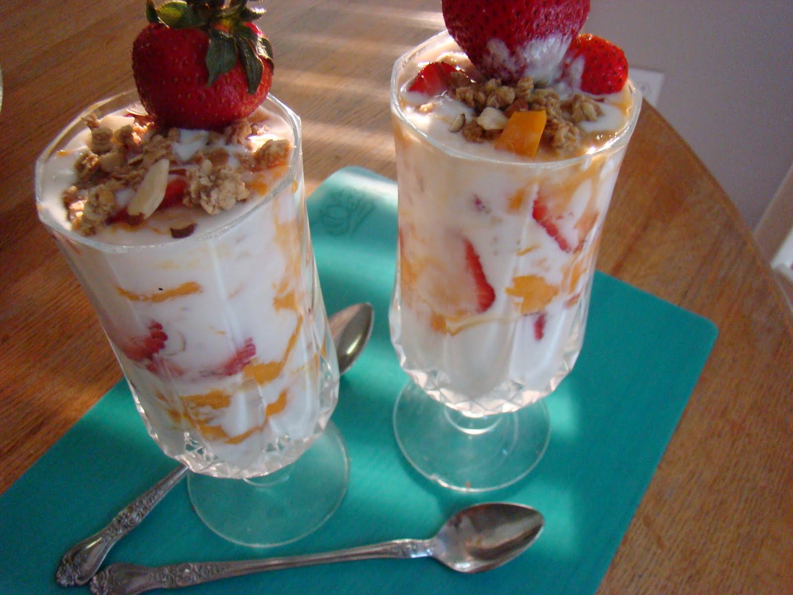My Favorite Recipes Collection Mango Strawberries Yogurt Parfait