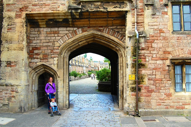 Southern entrance of the Vicar's Close