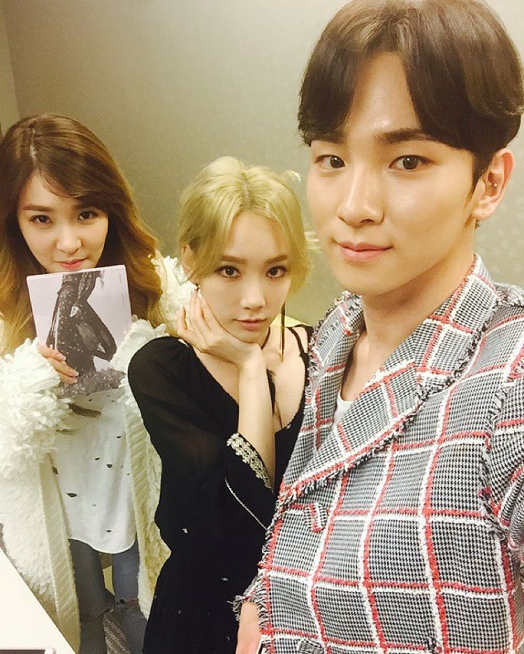 My SNSD: [PHOTOS] 151015 Taeyeon and Tiffany with SHINee's Key