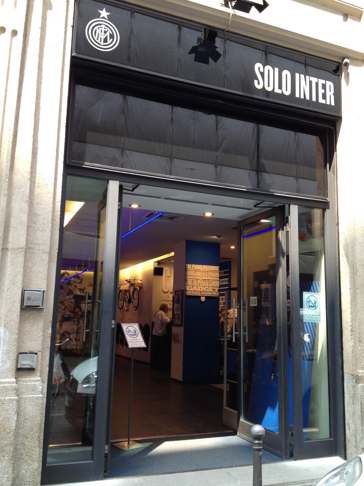 ミラノアルキ Milano Archi Solo Inter ソーロ インテル 長友選手のtシャツ インテル グッズ購入はもちろん ミュージアムのような展示を楽しみたい