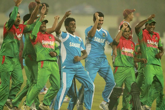 CW NEWS HOUR - Page 3 Bangladesh+Cricket+Team
