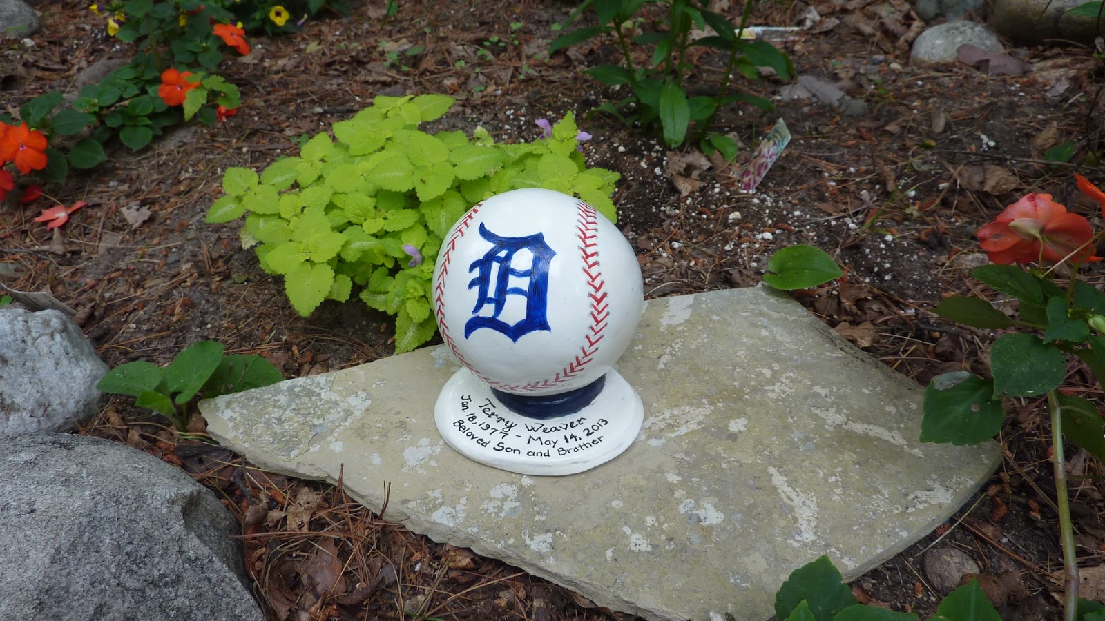 Odyssey Urns Keepsake Baseball Urn