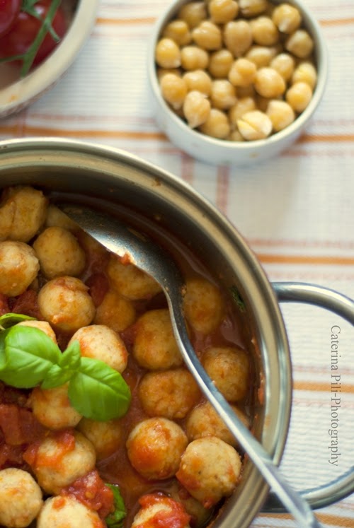 Gnocchi di ceci al pomodoro e basilico ,ricetta gluten free Gnocchi di ceci al pomodoro e basilico ,ricetta gluten free