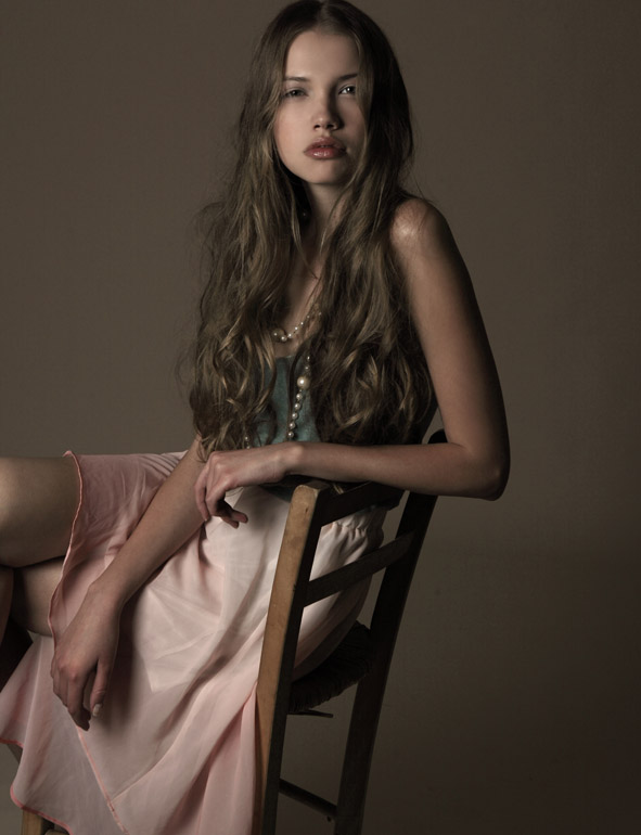 Ноги Ксении Князевой – Куплю Друга 2009 Ноги Ксении Князевой – Куплю Друга 2009