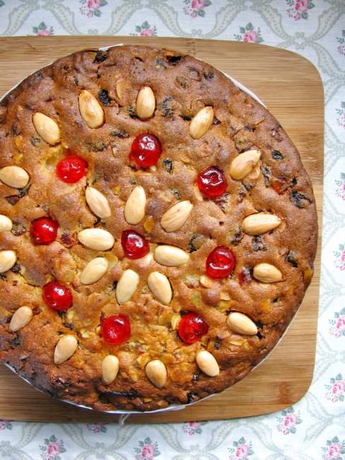 Light Christmas cake&hellip;