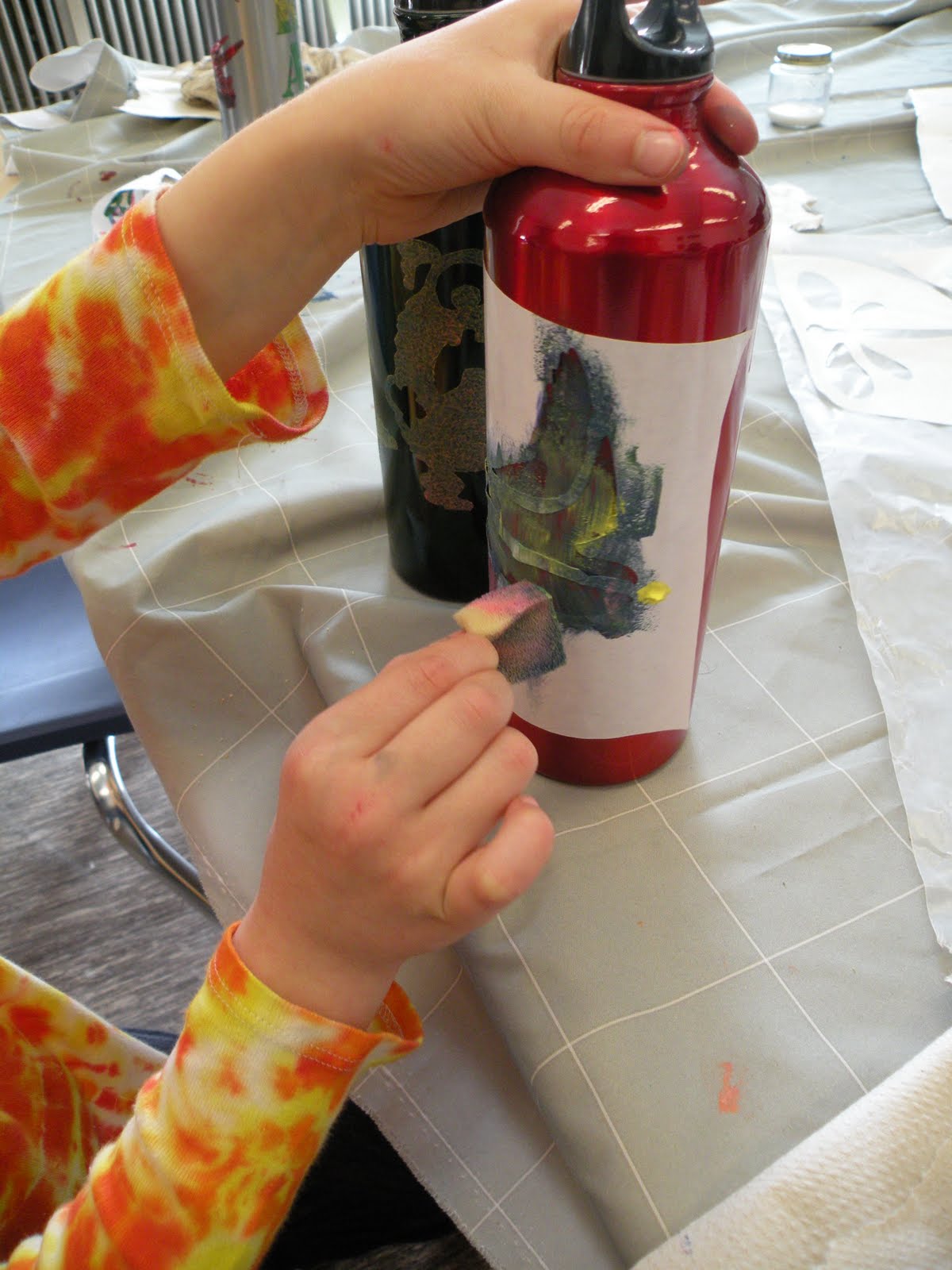 One Robin Road: water bottle decorating