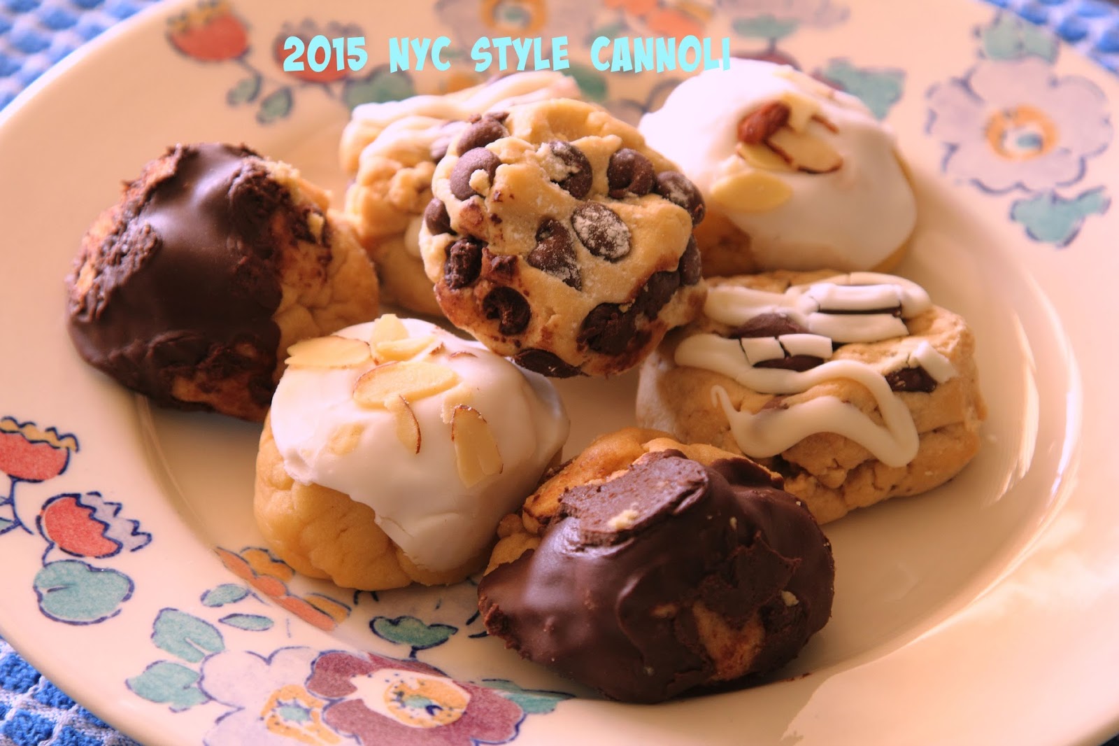 Monica's Gourmet Cookies Review NYC, Style & a little Cannoli