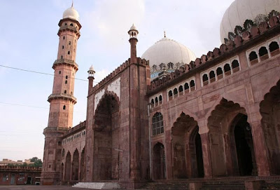 7 Masjid Tercantik di Dunia