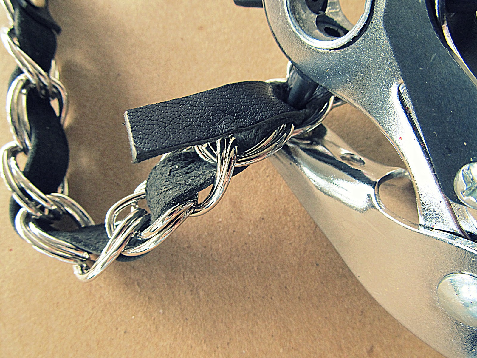 WobiSobi Leather and Chain Bracelet, DIY