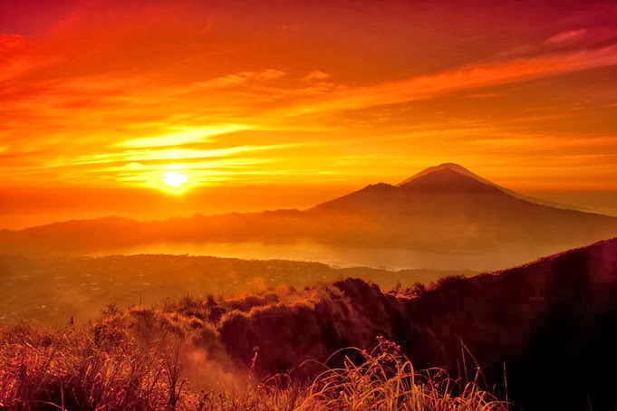 「landscape sunset mountain painting」の画像検索結果