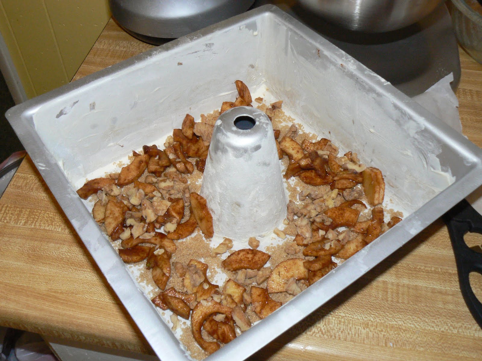 Bake Lore Give Away 1 10" Square Tube Pan