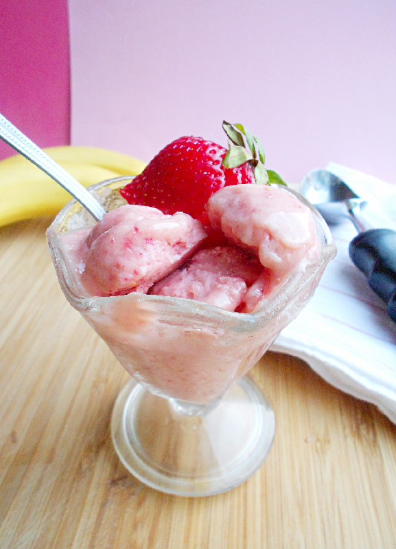 TwoIngredient Strawberry Banana Ice Cream Confessions of a