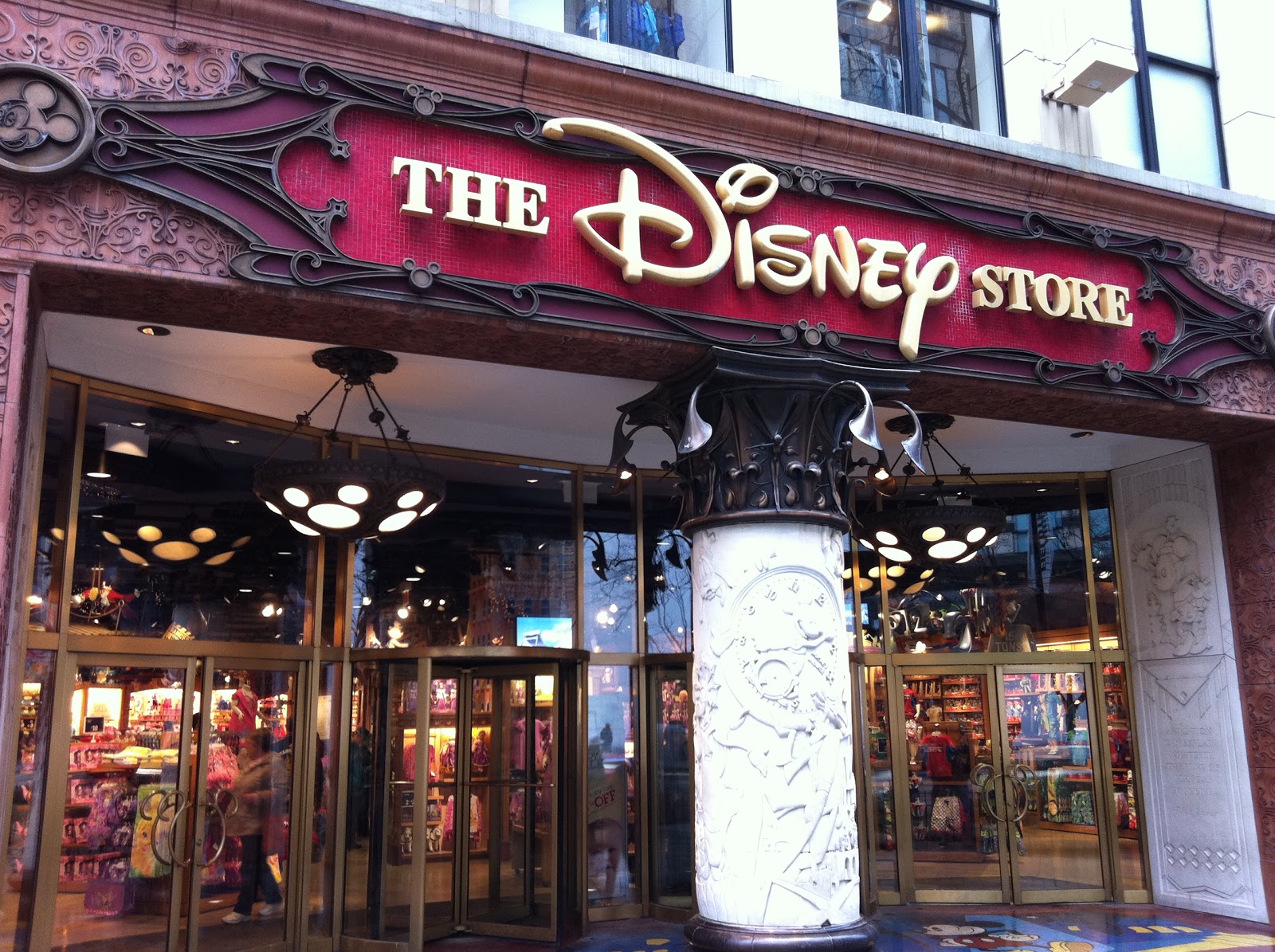 Main Page D23'S Member Mixer at the Chicago Disney Store