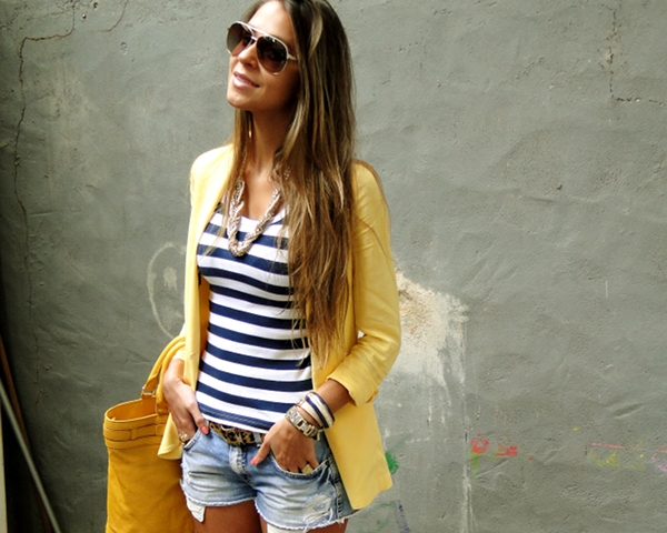 3.bp.blogspot.com/-AInUIOsFNEs/UIXXAGNhxhI/AAAAAAAAEeE/Cy1rzpIru_I/s1600/blazer-amarelo-04.jpg