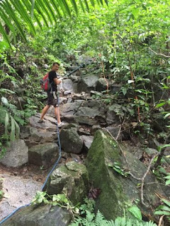 Remax Vip Belize: Rope climbing