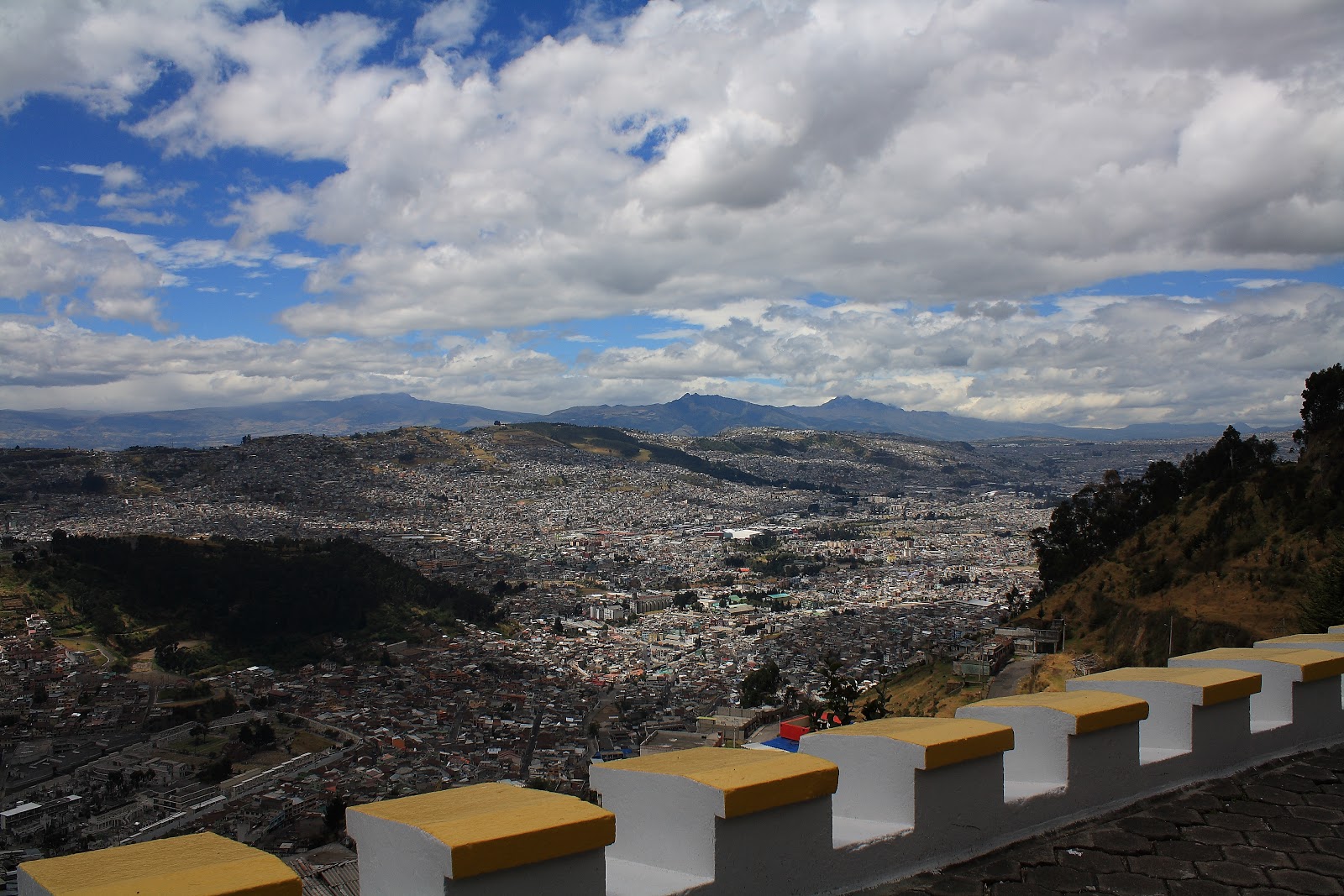 Adventure First. Quito, Ciudad de los Cielos